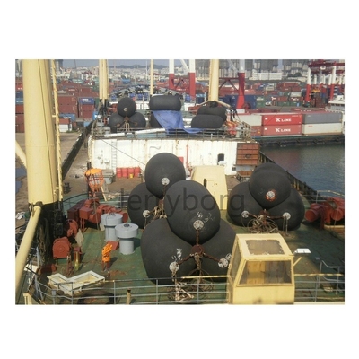 طراز المزلق العائم المطاطي المضغوط للشحن البحري للسفينة إلى الرصيف