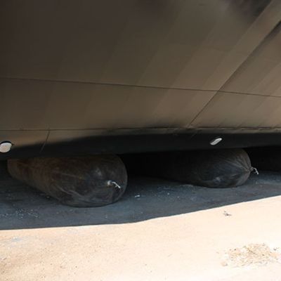 الوسائد الهوائية المطاطية البحرية المهنية الصينية لسفينة إطلاق الإنزال ورفع الإنقاذ