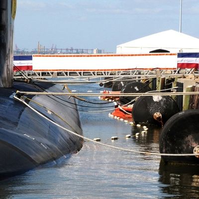 الحاجز المملوء بالرغوة العائمة المخصصة مع الإطارات والسلسلة