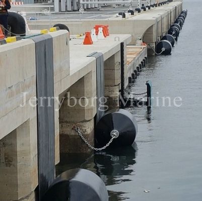 حاجز مملوء بالفوم الملون عالي الجودة من مادة البولي يوريثين لعمليات إرساء السفن